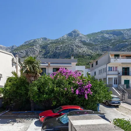 アパート Jurass