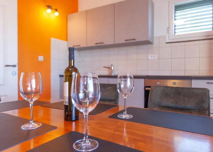 Jurass ماكارسكا